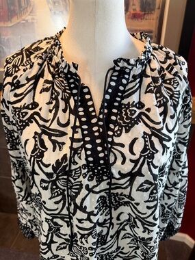 Black & White Loft Floral Peasant Blouse
